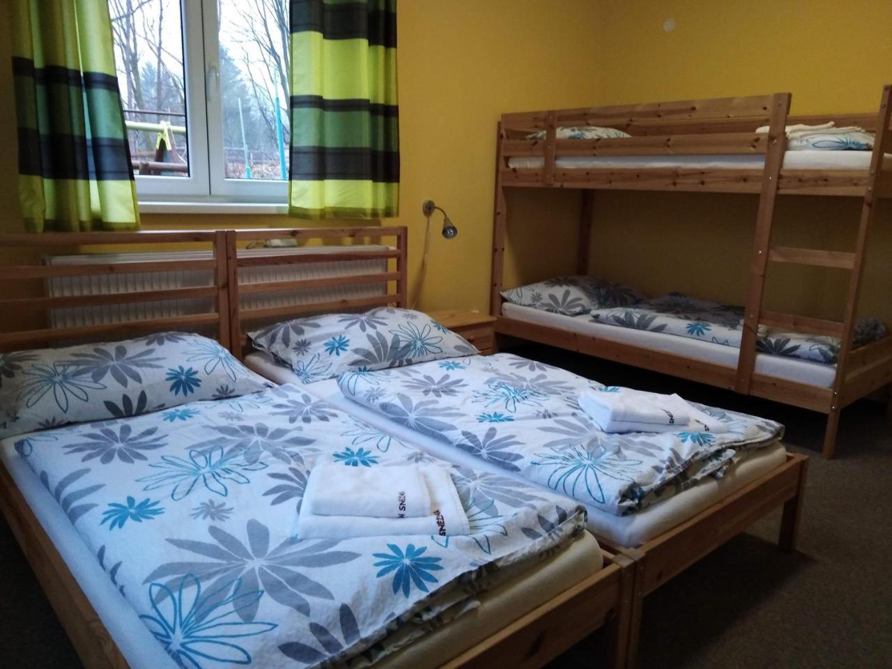 Penzion Snezenka Jiretin pod Bukovou Exterior foto