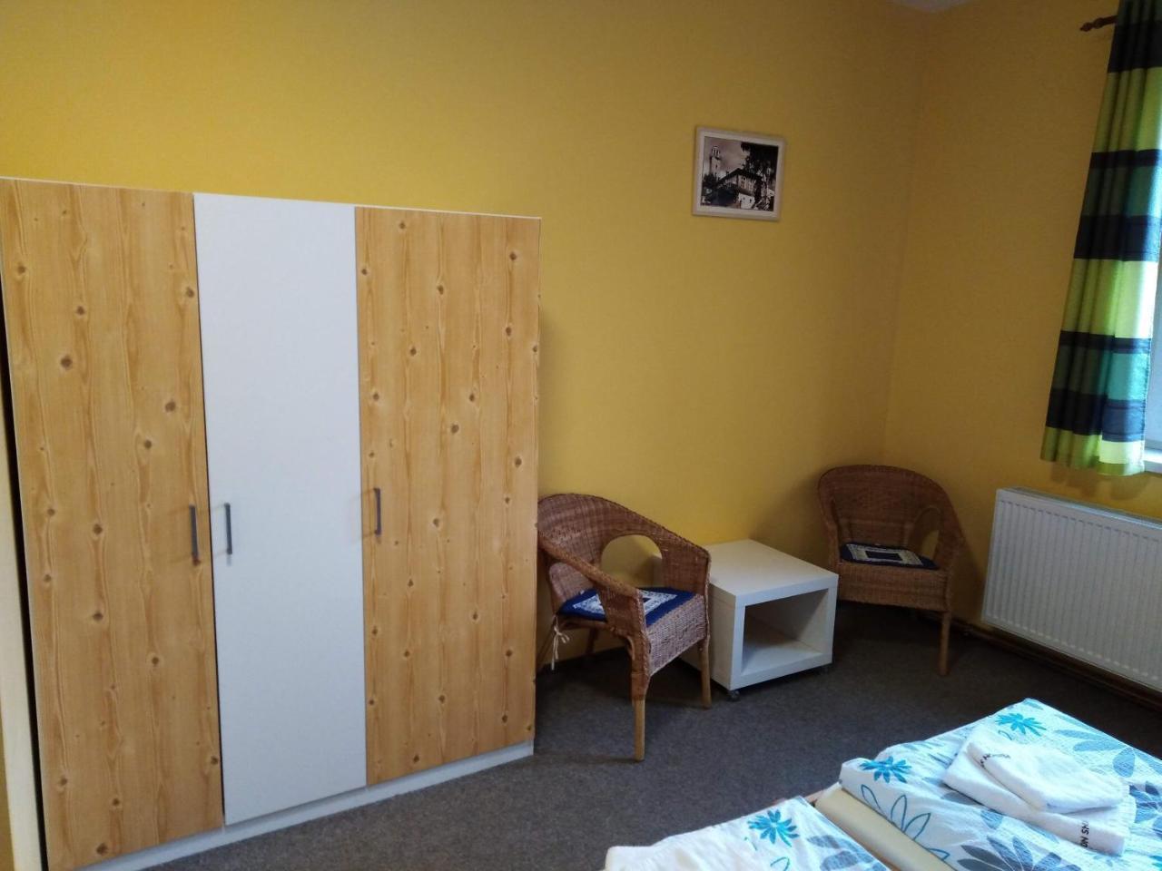 Penzion Snezenka Jiretin pod Bukovou Exterior foto